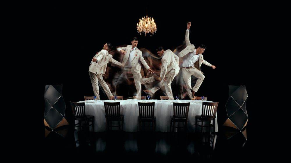 BANG & OLUFSEN ÎMPLINEŞTE 100 DE ANI